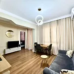New Stylish Apartment Komuna E Parisit